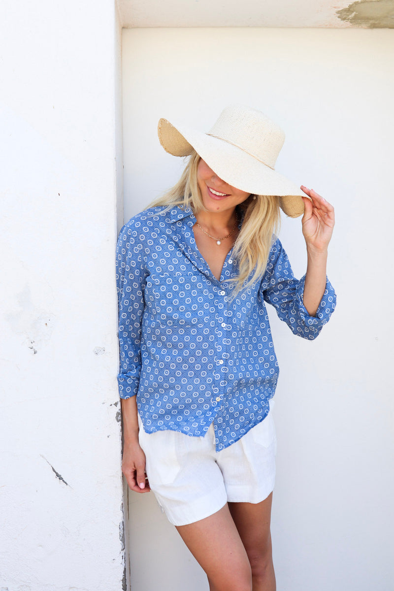 ivy & isabel caprice shirt in blue daisy