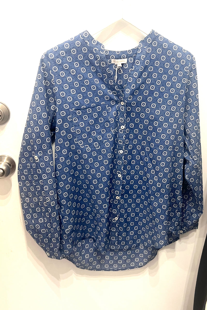 ivy & isabel caprice shirt in blue daisy