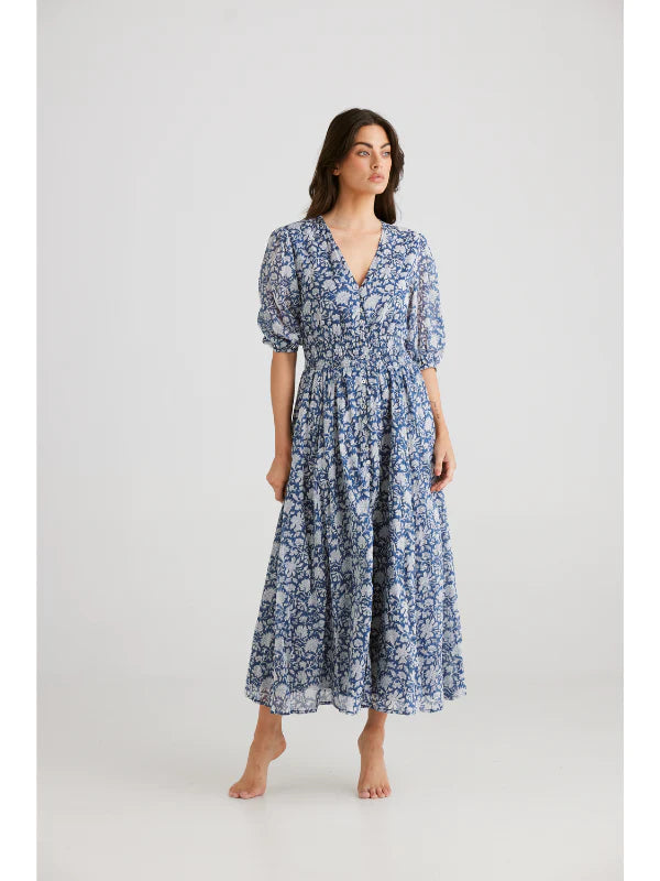 talisman halo dress in moon river – Ivy & Isabel